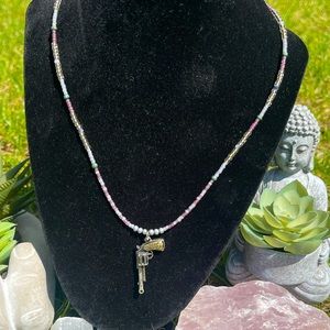 🔫⚡️Pistol charm necklace ⚡️🔫